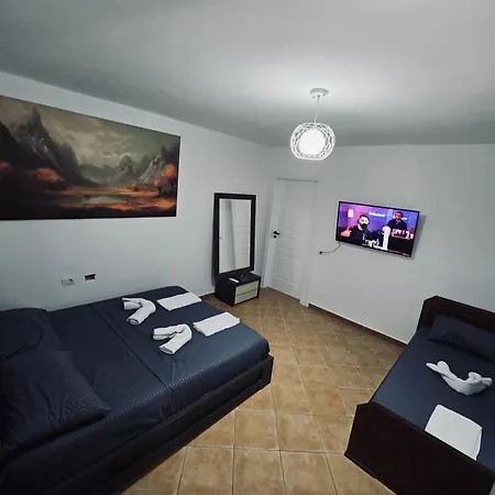 Bleta Appartments דירה